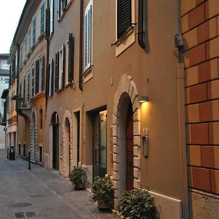 Dietro L'angolo Casa de hóspedes 2*